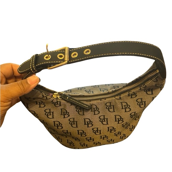 Dooney & Bourke Monogram Brown Shoulder Bag - Picture 6 of 9